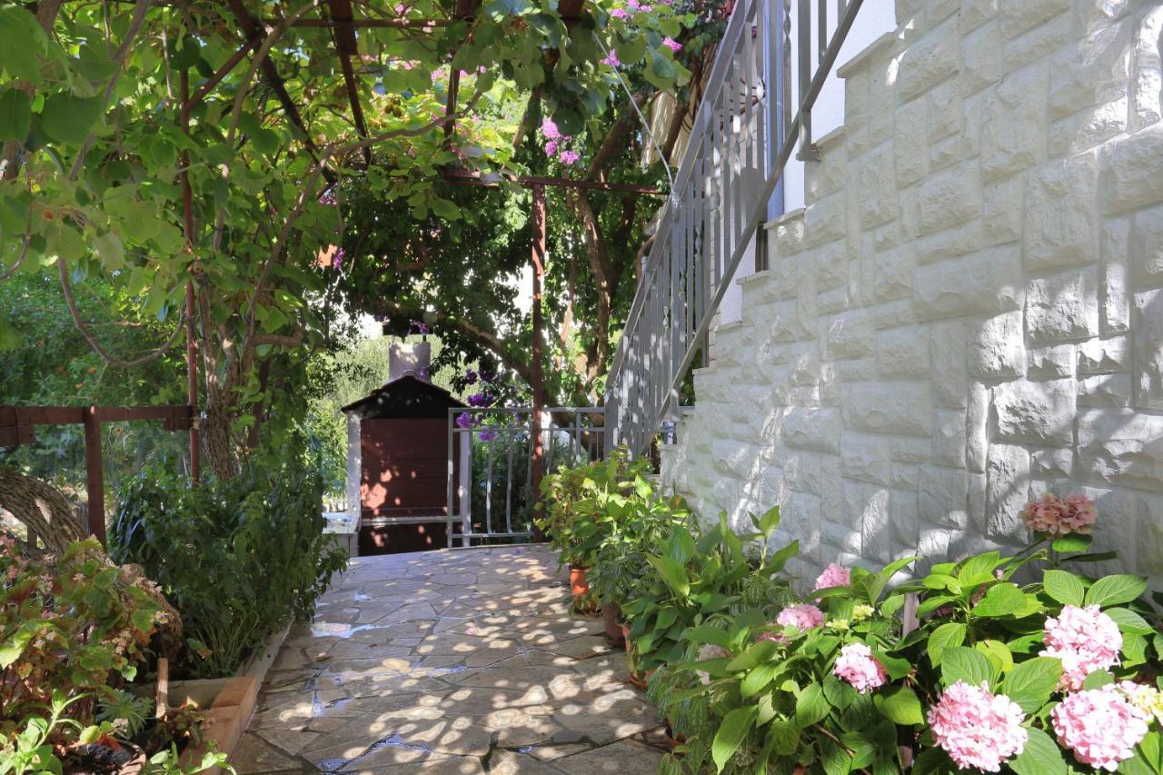Apartments By The Sea Okrug Gornji, Ciovo - 1069 Trogir Zewnętrze zdjęcie