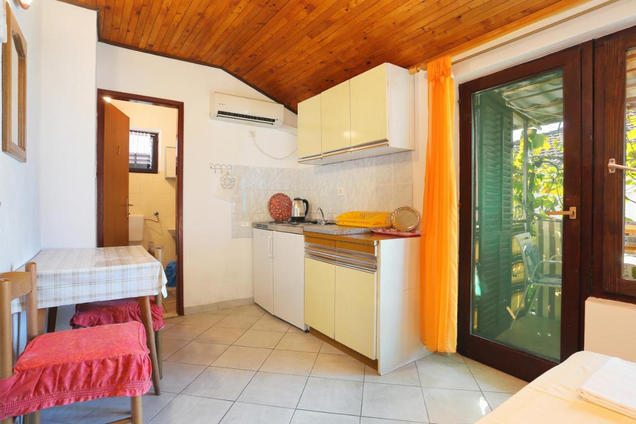 Apartments By The Sea Okrug Gornji, Ciovo - 1069 Trogir Zewnętrze zdjęcie