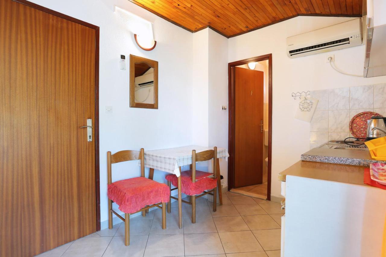 Apartments By The Sea Okrug Gornji, Ciovo - 1069 Trogir Zewnętrze zdjęcie